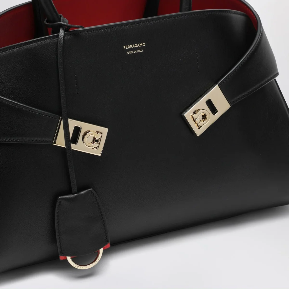 Borsa a mano Hug M nera/rossa in pelle - Image 7