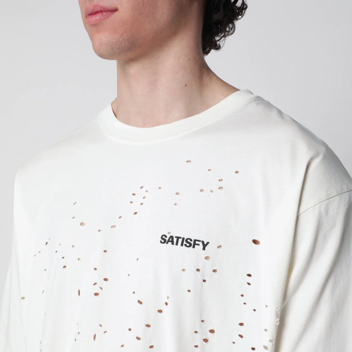 T‑Shirt MothTech Aged Ecru con fori – Image 5