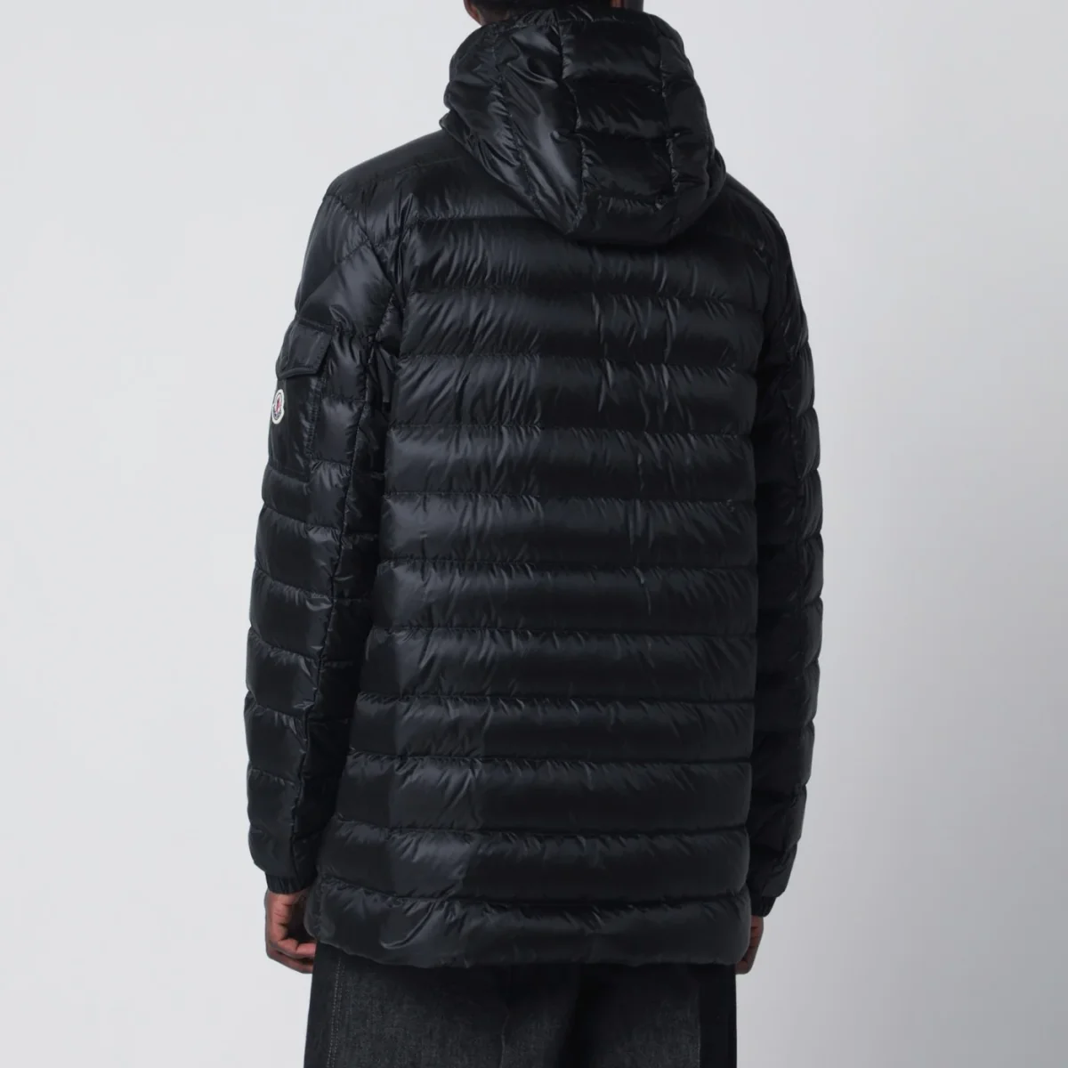 Piumino corto Najan con cappuccio nero - Image 4