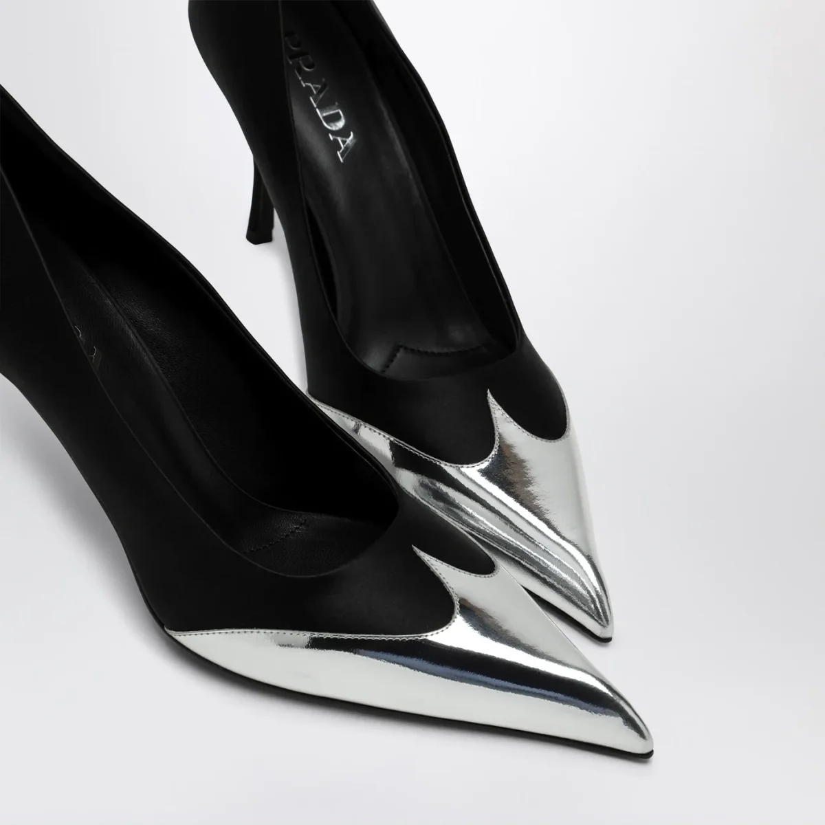 Décolleté nero in raso e pelle metallizzata – Image 6