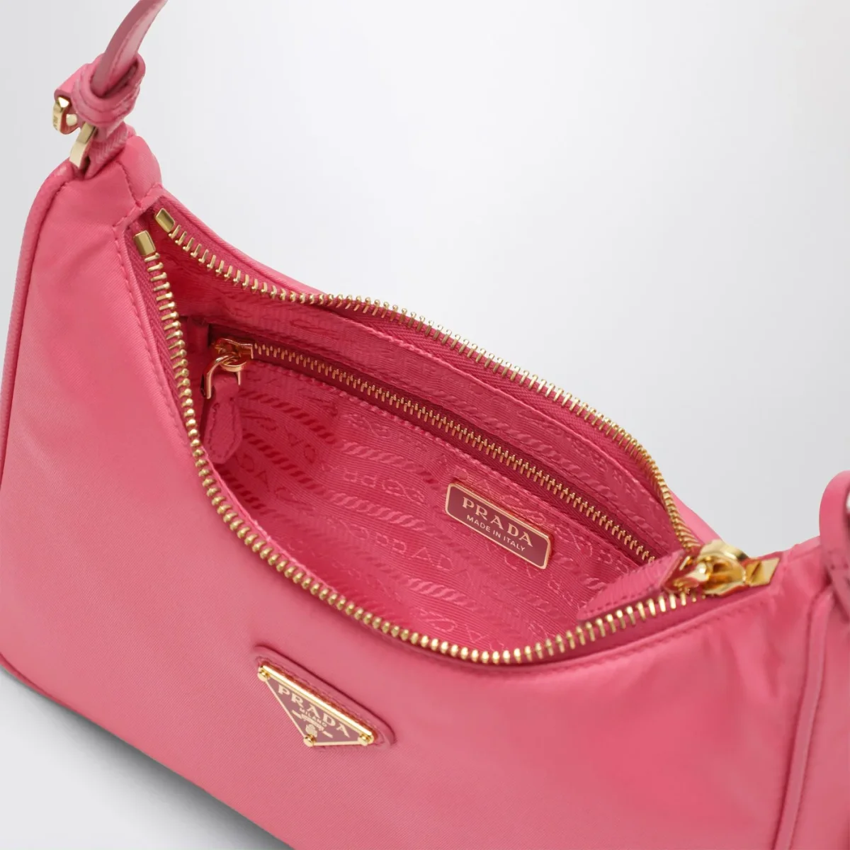 Mini borsa Re-Edition 2005 in Re-Nylon e Saffiano rosa – Image 6