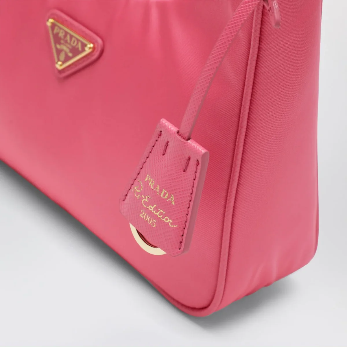 Mini borsa Re-Edition 2005 in Re-Nylon e Saffiano rosa – Image 7