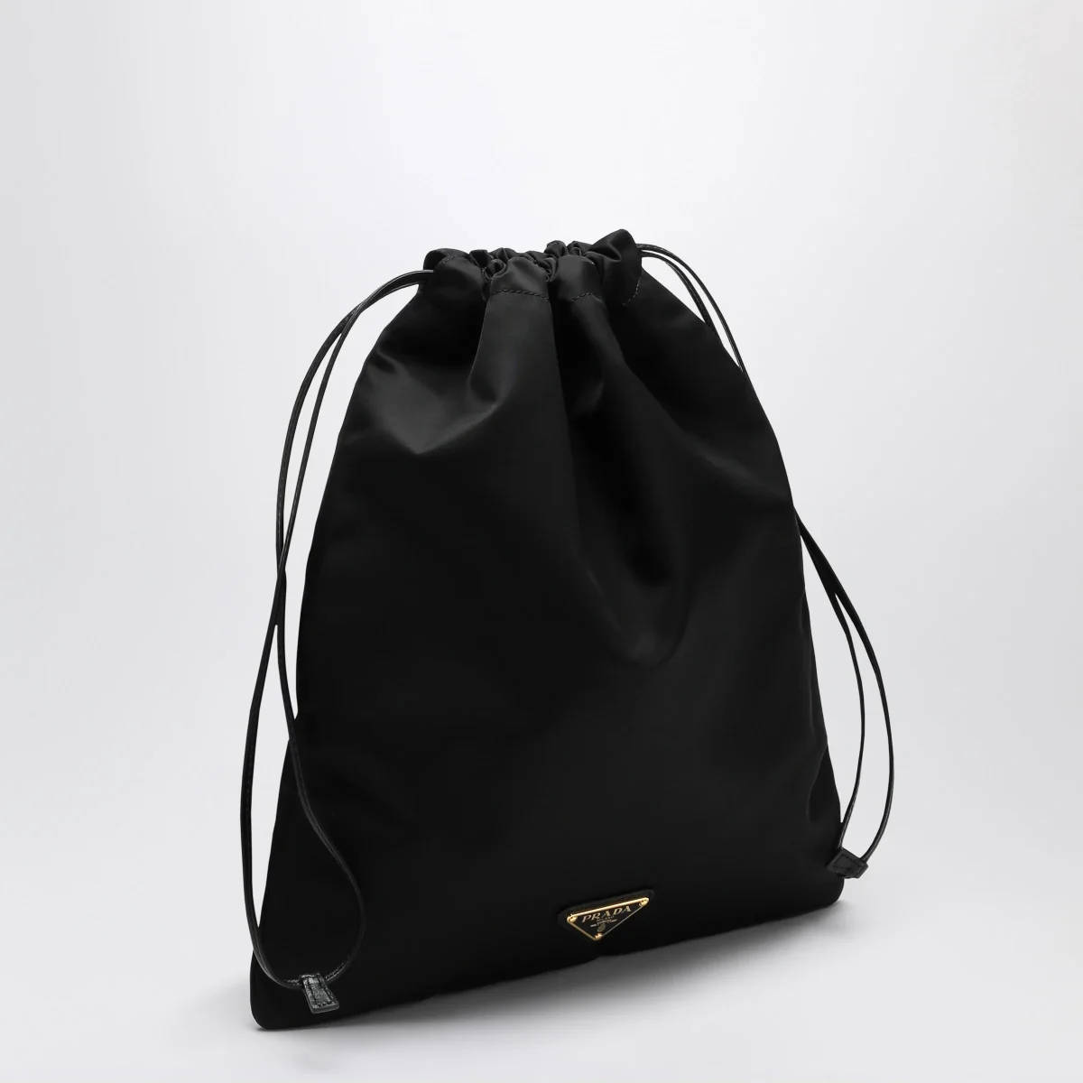 Pouch Prada Wish nera in Re-Nylon - Image 4