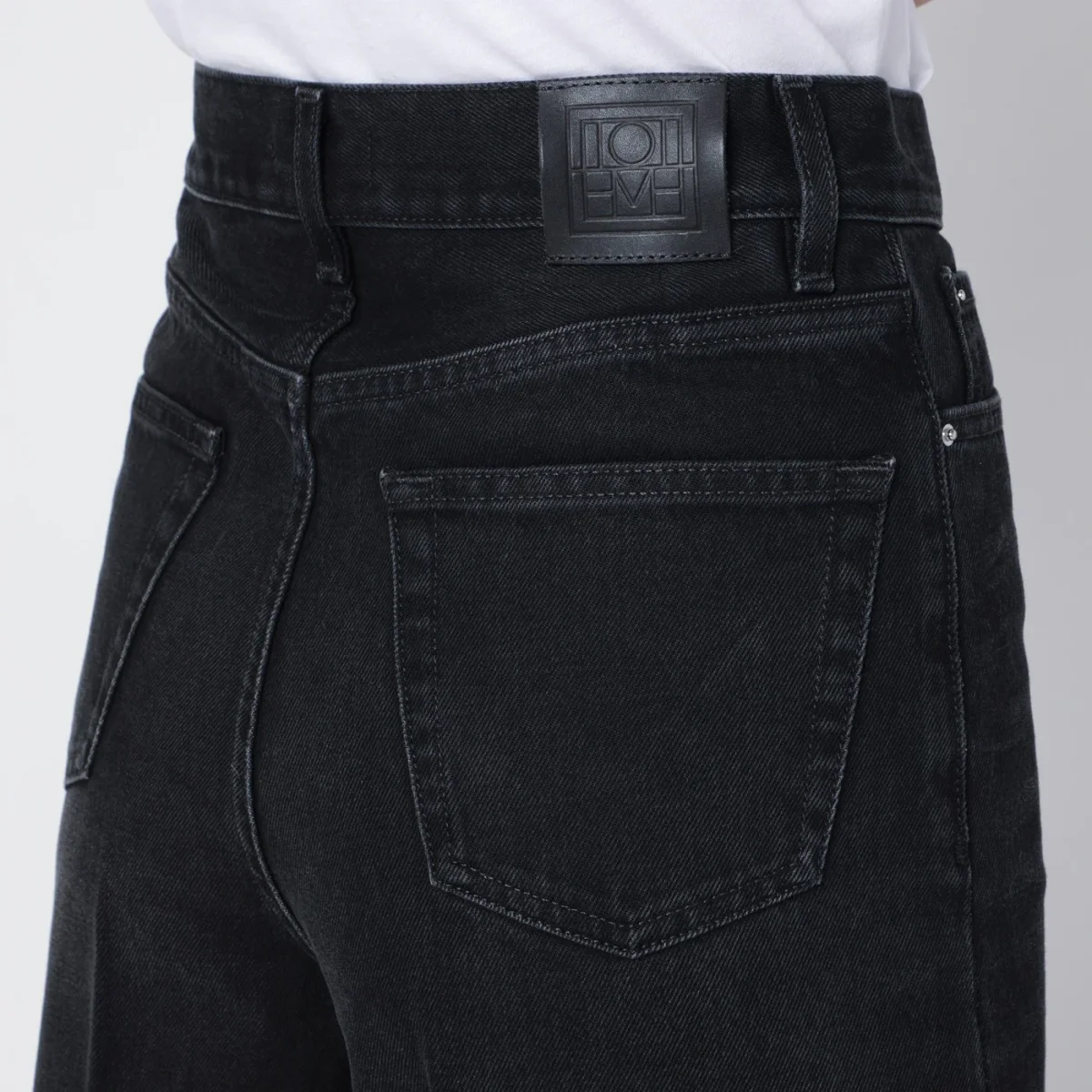 Jeans nero effetto sbiadito in cotone organico - Image 6