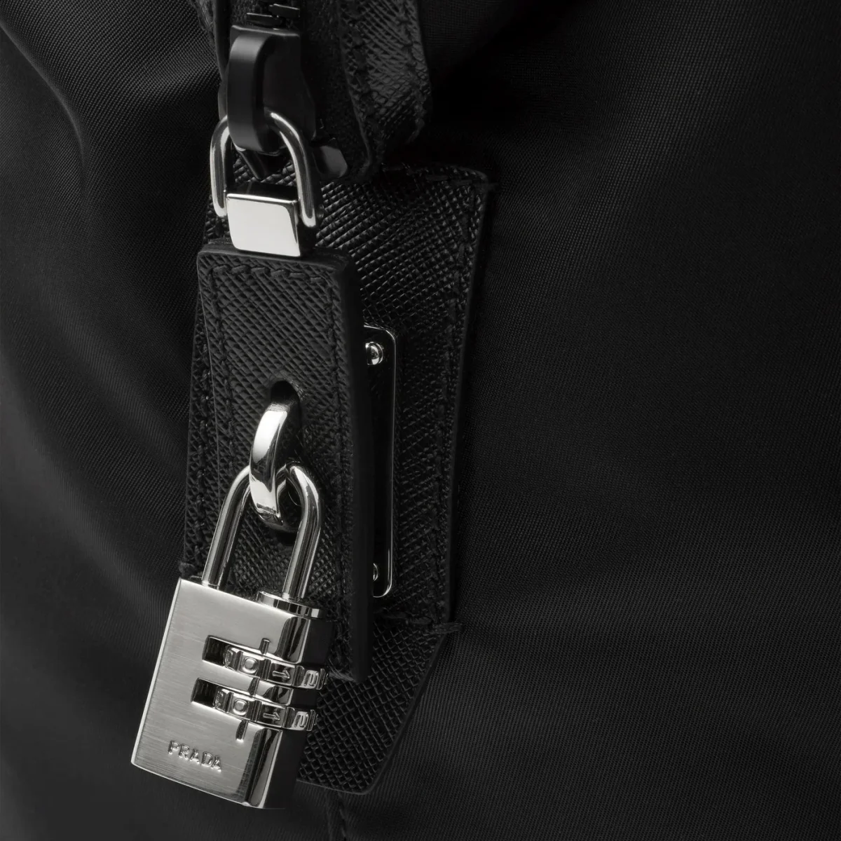 Sacca da viaggio in Re-Nylon e Saffiano nera - Image 6