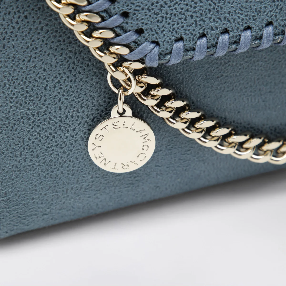 Borsa portafoglio a tracolla Falabella blu chiara – Image 7