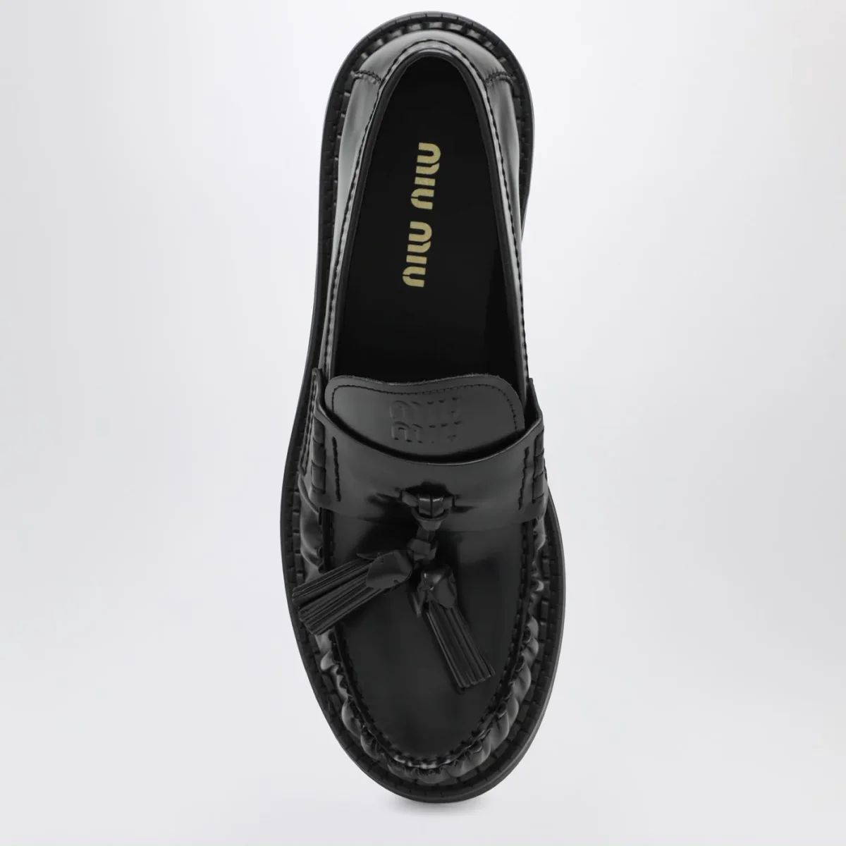 Mocassini neri in pelle spazzolata con nappine – Image 4