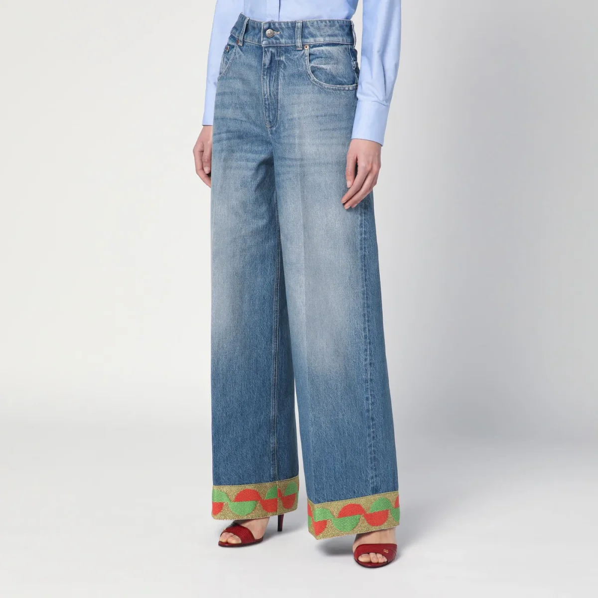 Jeans blu slavato con fondo in jacquard – Image 4