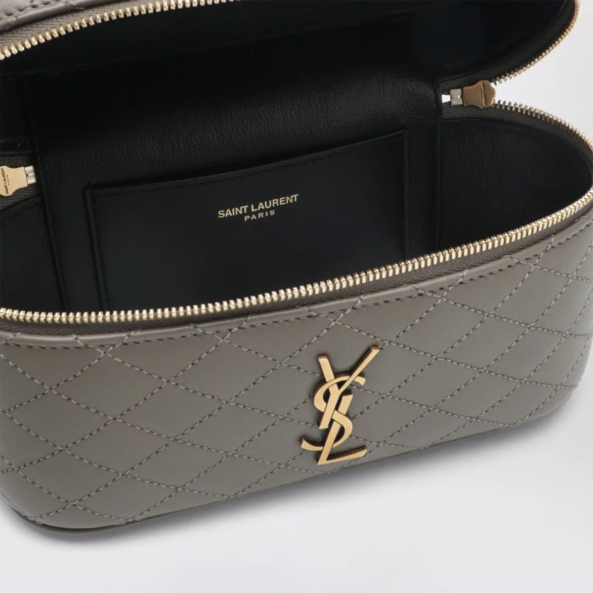 Gaby Vanity Bag color taupe – Image 6