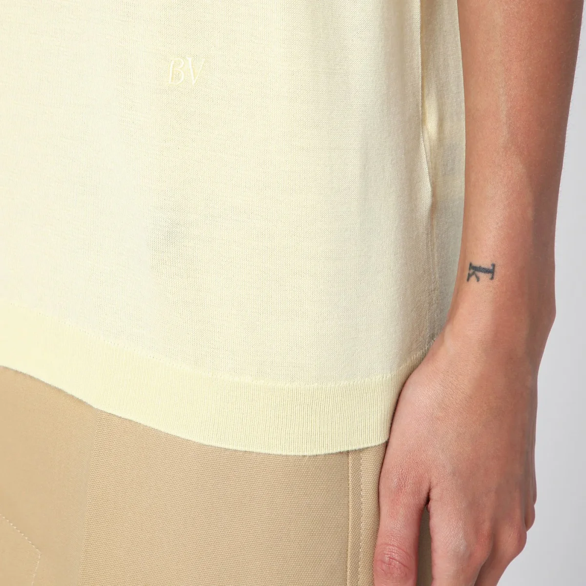 Maglia girocollo gialla chiara in cashmere - Image 5