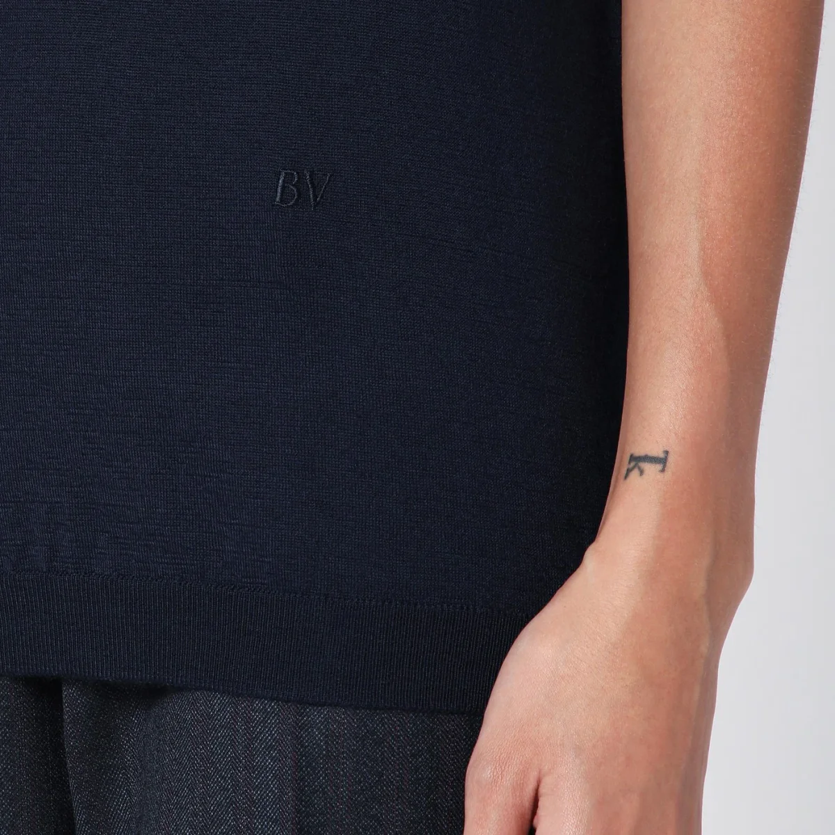Maglia girocollo blu navy in cashmere - Image 5