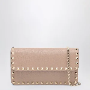 Portafoglio con catena Rockstud cipria in vitello granato