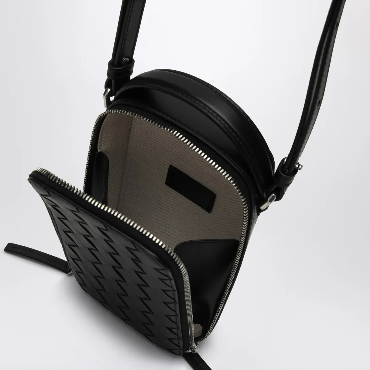 Custodia per smartphone Getaway nera in Intrecciato – Image 5