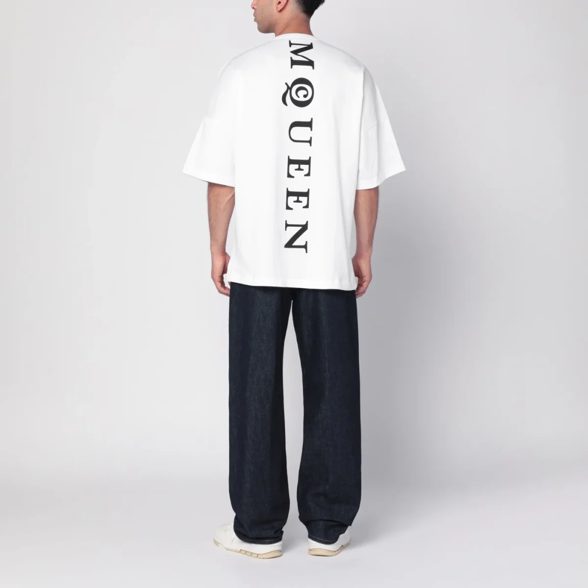 T-shirt oversize bianca con logo – Image 3