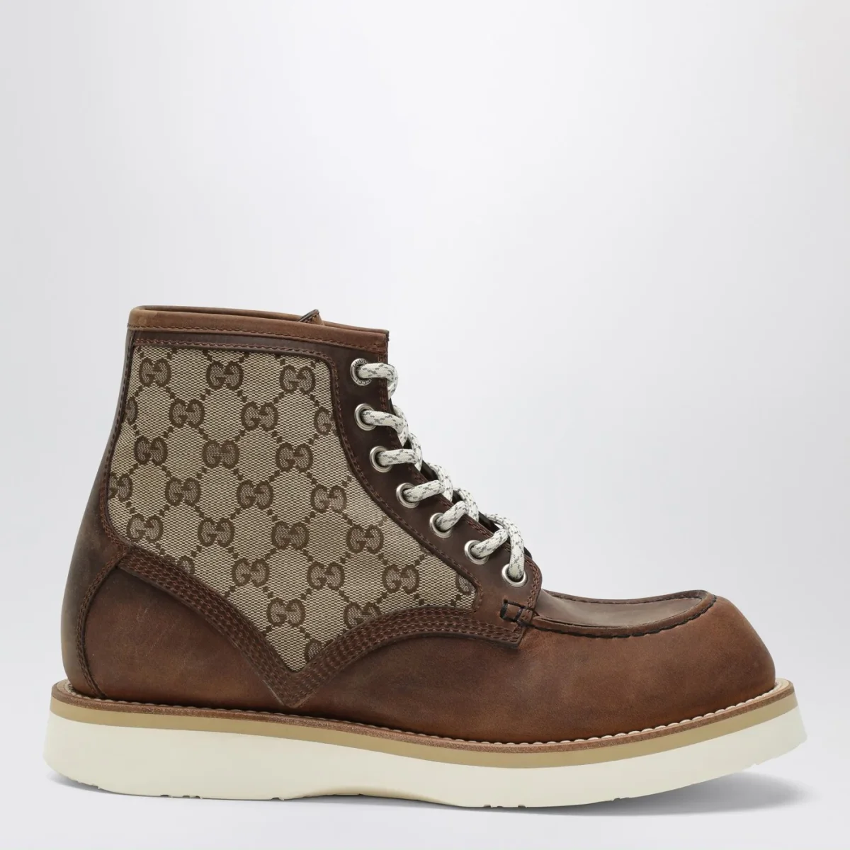 Stivaletto stringato con inserto GG