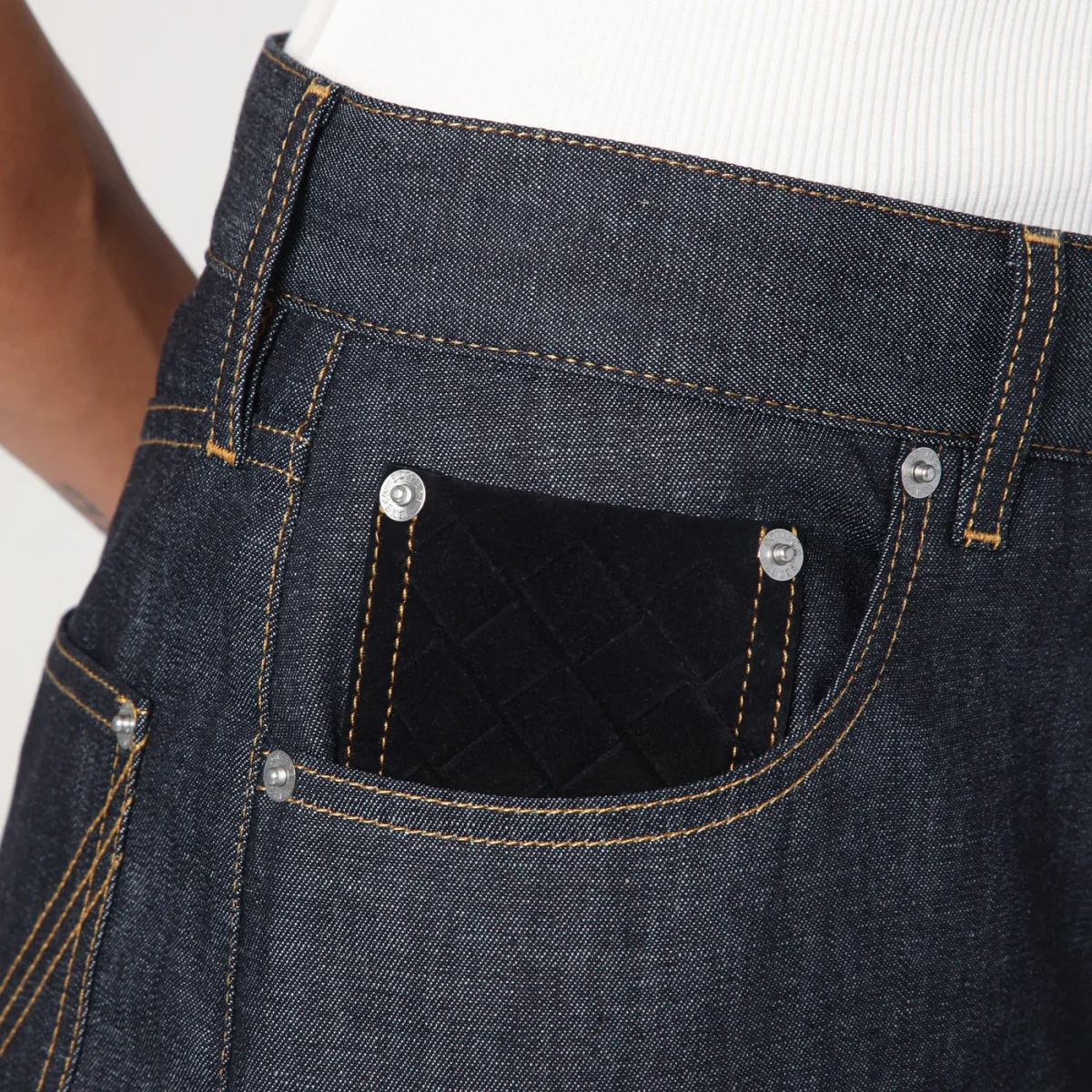 Jeans con risvolto blu indaco – Image 6