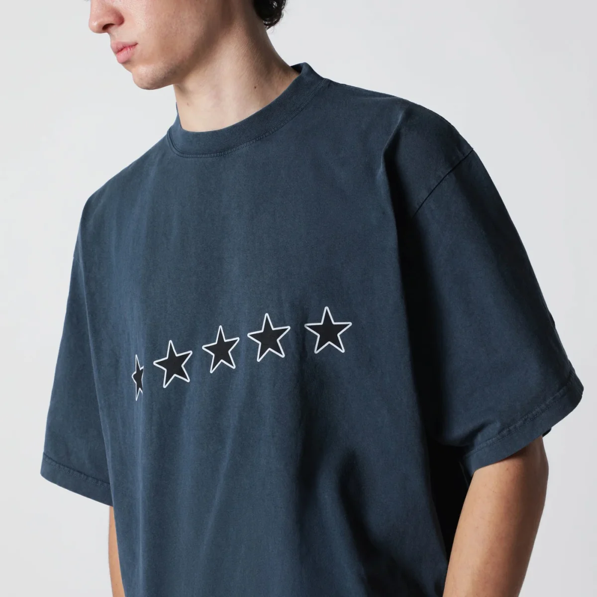 T-shirt oversize blu navy slavata – Image 5