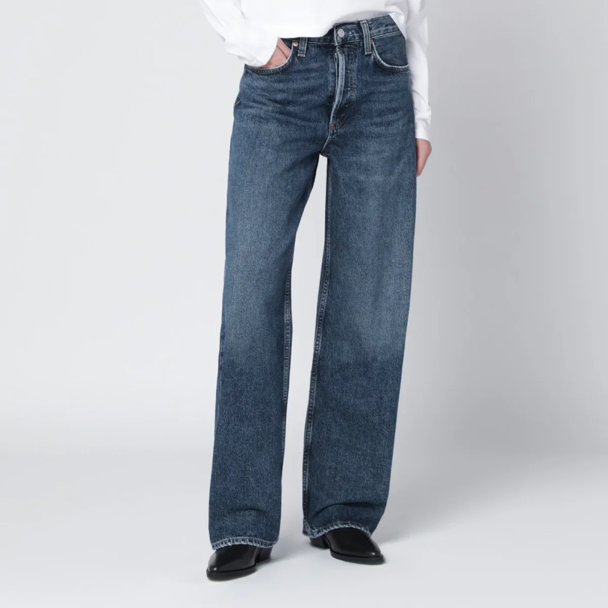 Jeans blu in denim rigenerato