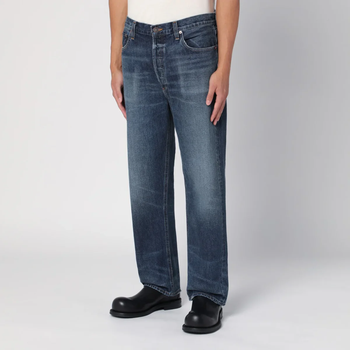 Jeans blu slavato in denim rigenerato – Image 4
