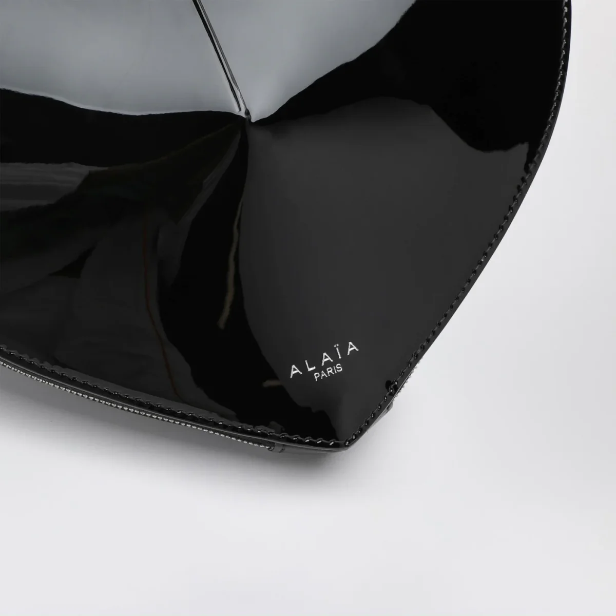 Borsa Le Coeur nera in vernice – Image 7