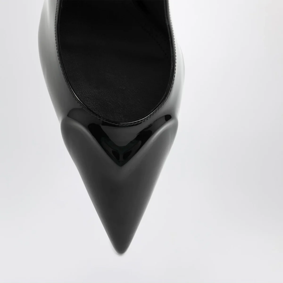 Pumps Le Coeur 3D 90 in vernice nera - Image 4