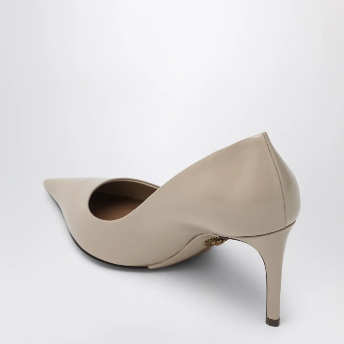 Décolleté devotion in pelle di vitello beige - Image 5