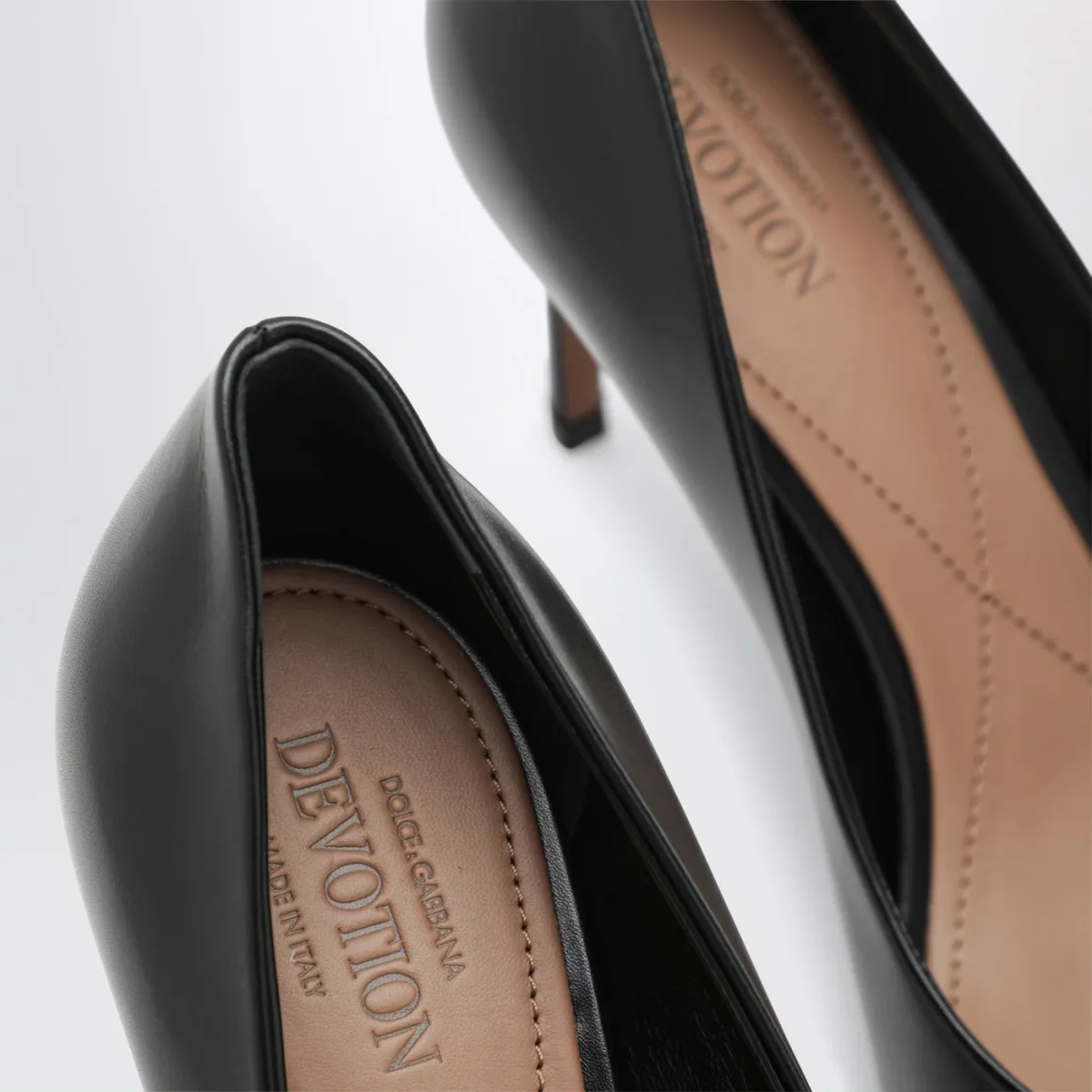 Décolleté Devotion in pelle di vitello nero - Image 6