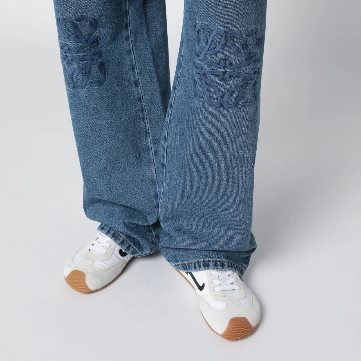 Jeans con ricamo Anagram blu – Image 6