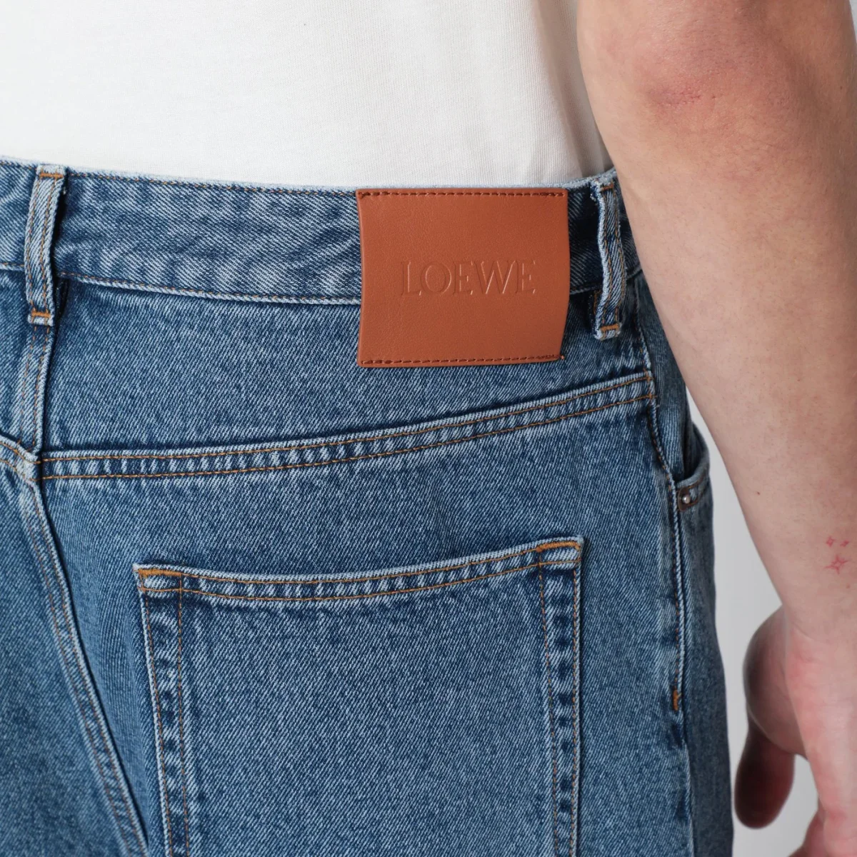 Jeans con ricamo Anagram blu – Image 7