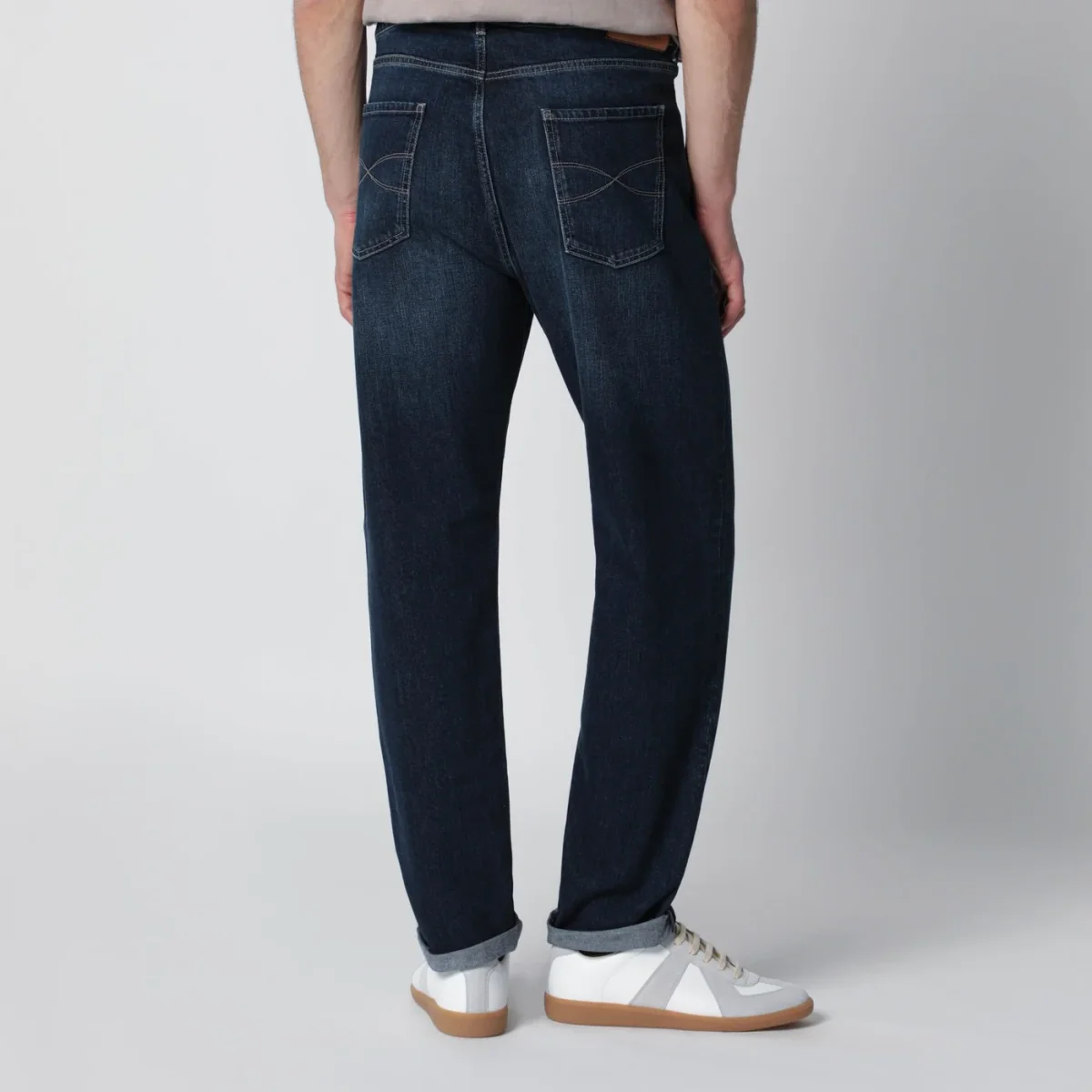 Jeans blu effetto slavato con risvolto – Image 5