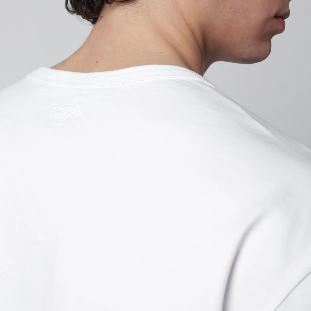 T-shirt Mauro bianca in cotone organico – Image 5