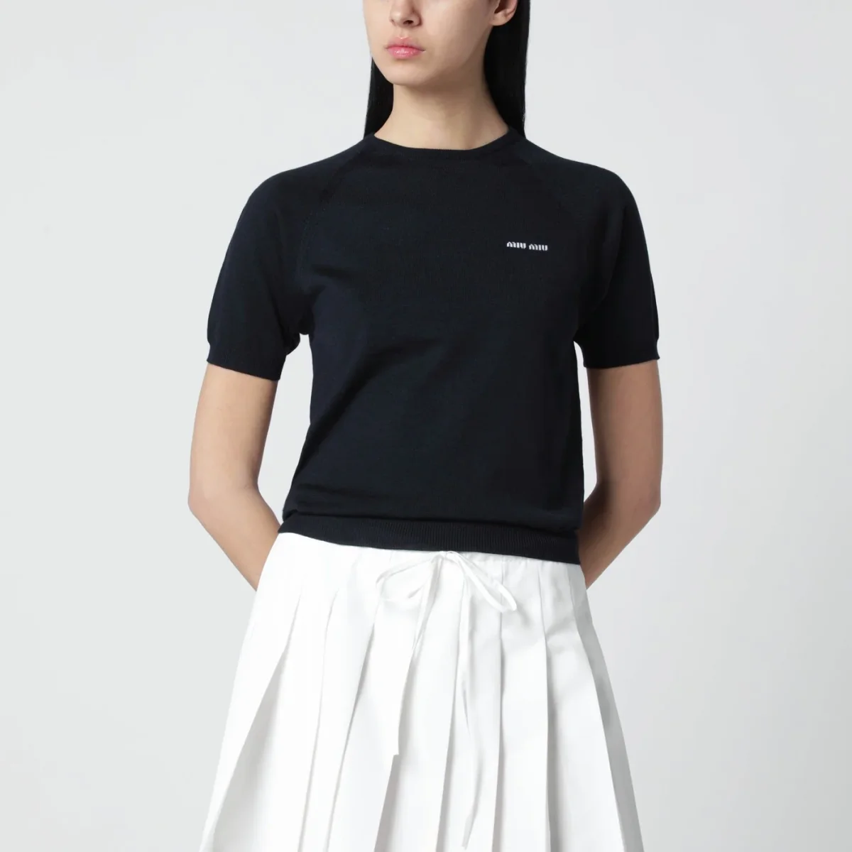 Maglia blu in lana con intarsio logo – Image 2