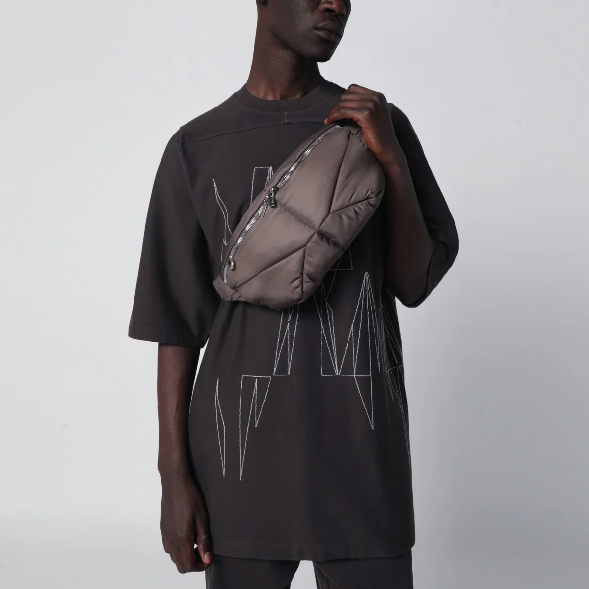 Marsupio trapuntato color fango – Image 3