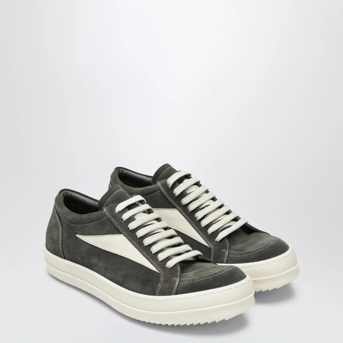 Sneaker Vintage euca/bianco latte in suede – Image 3