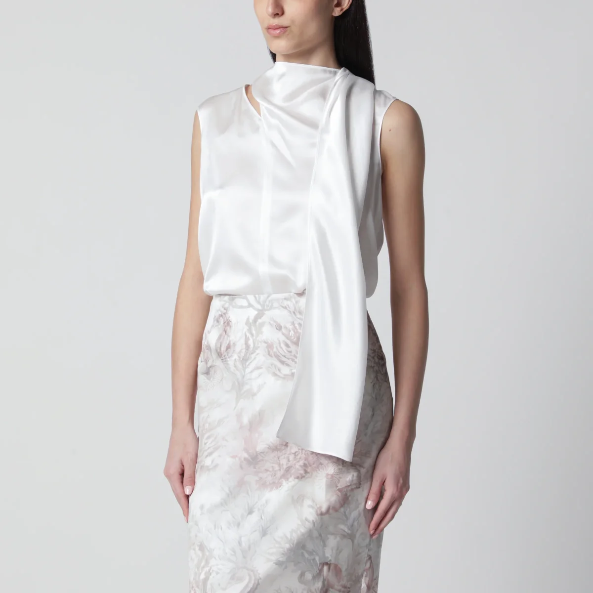 Top bianco in raso di seta