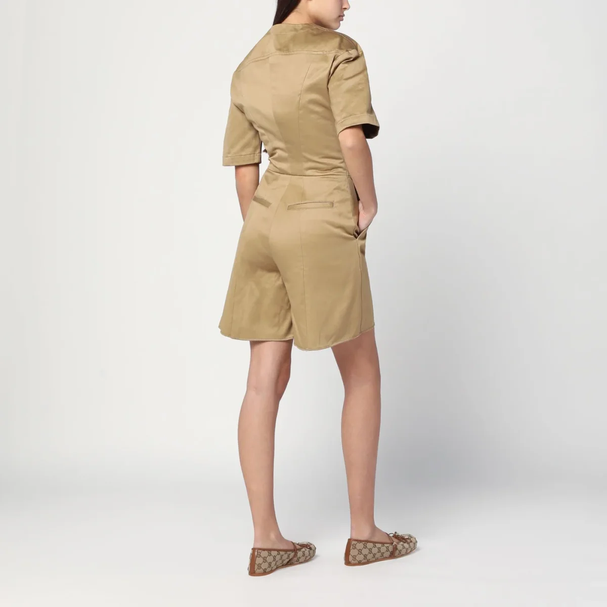 Tuta corta color cammello in cotone - Image 4