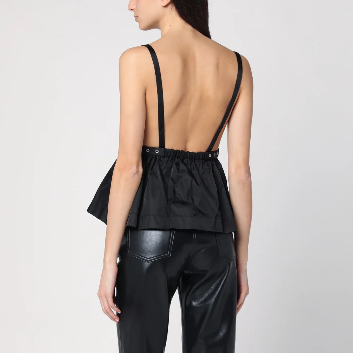 Top nero in duchesse con cinturino – Image 4