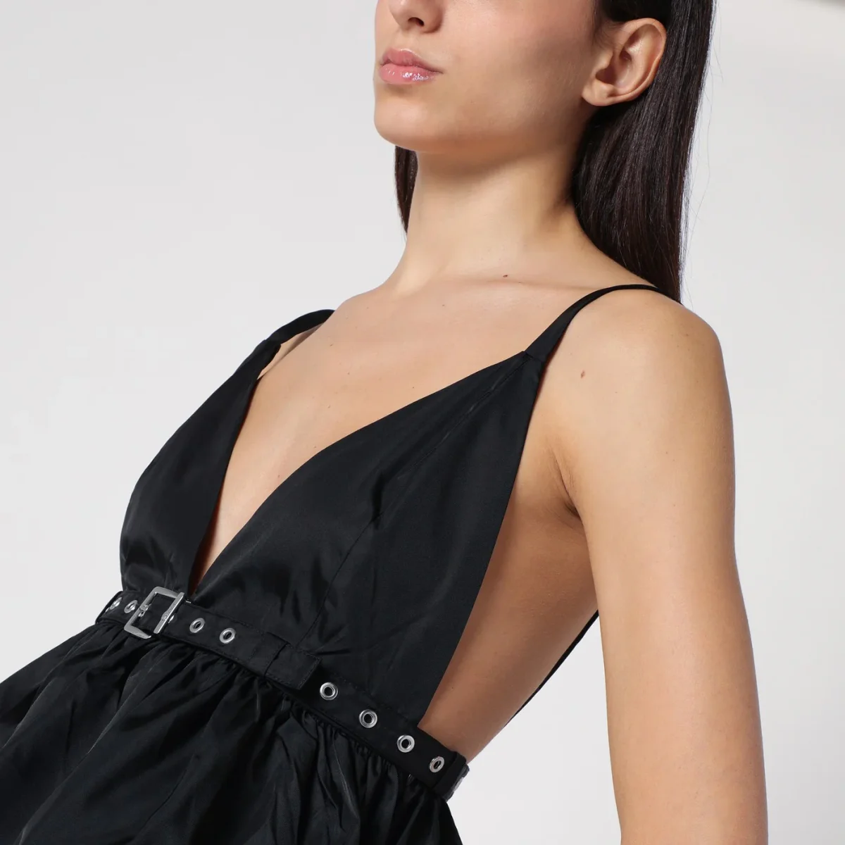 Top nero in duchesse con cinturino – Image 5