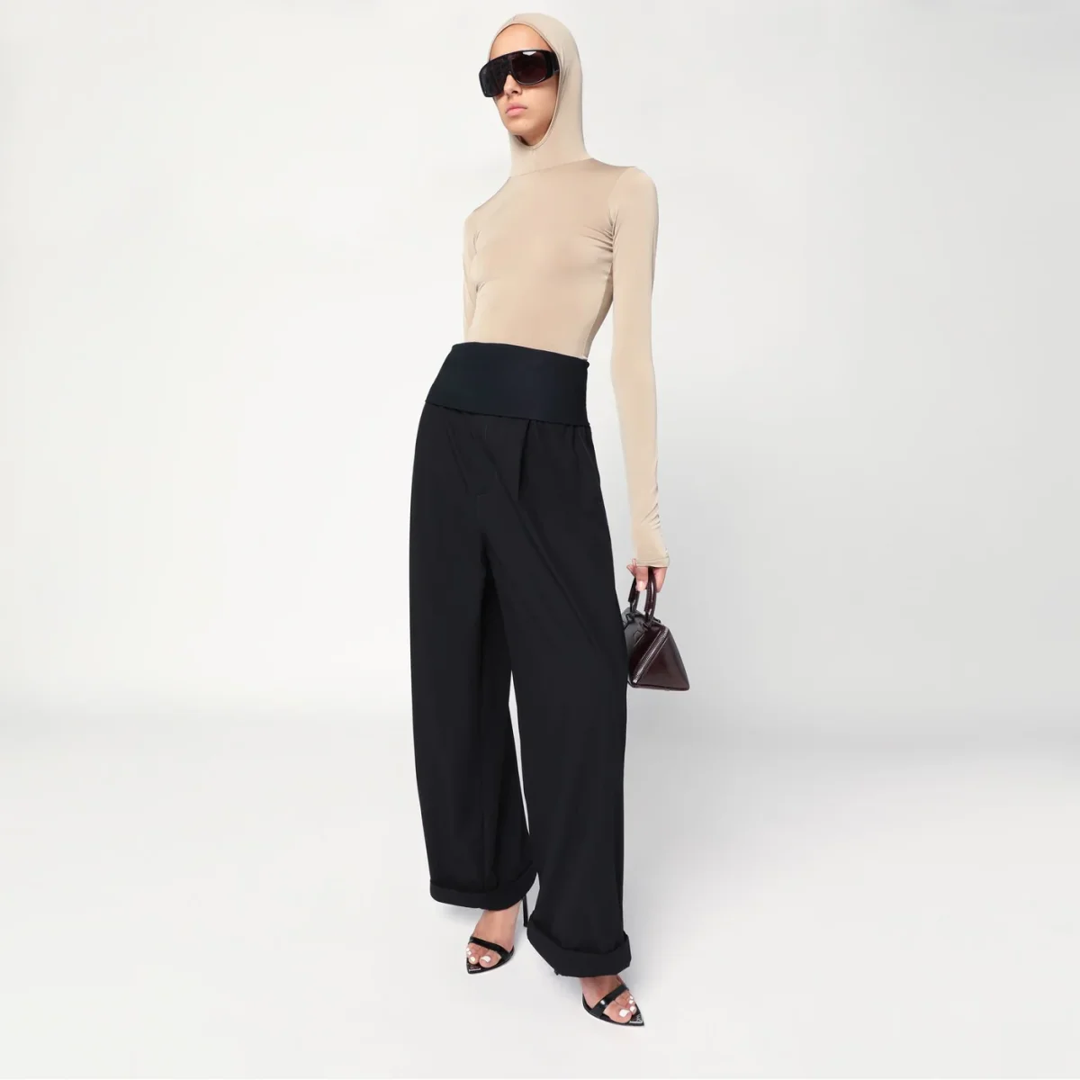 Maglia con cappuccio Billie color carne – Image 3